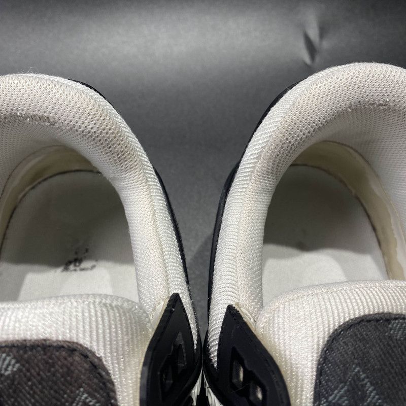 Louis Vuitton Louis Vuitton Panda Trainer Low Top Fashion Sneakers 0079 Size US 9 / IT 39 - 10 Thumbnail
