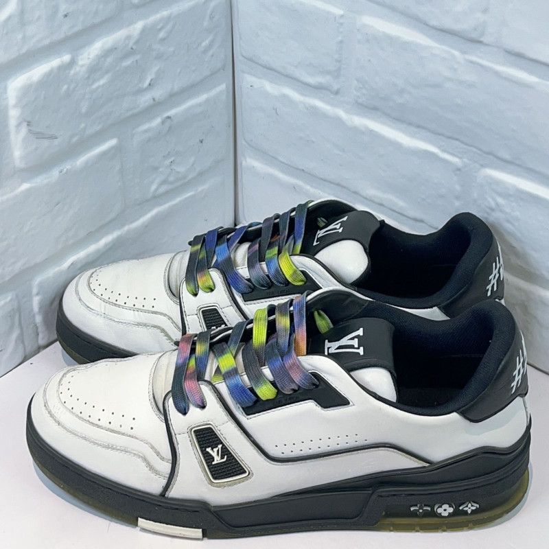 Louis Vuitton Louis Vuitton Stylish Low-Top Trainers for Men 0079 Size US 9 / IT 39 - 2 Thumbnail