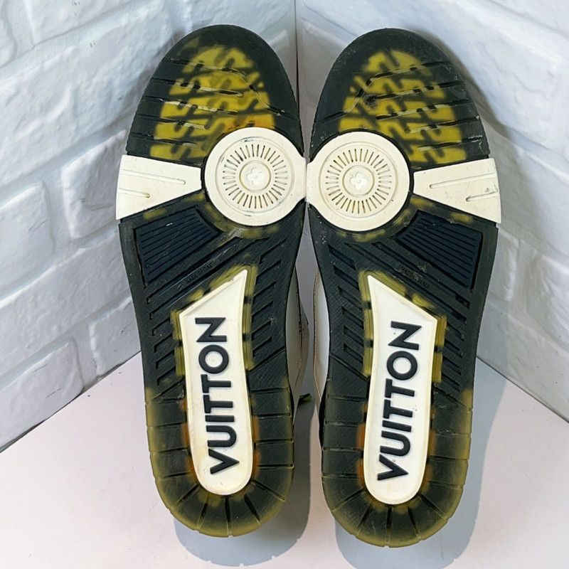 Louis Vuitton Louis Vuitton Stylish Low-Top Trainers for Men 0079 Size US 9 / IT 39 - 5 Thumbnail