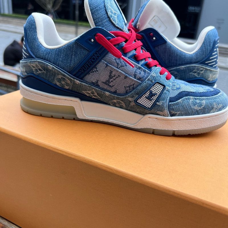 Louis Vuitton Louis Vuitton Trainer Sneakers in Blue 0079 Size US 9 / IT 39 - 3 Thumbnail