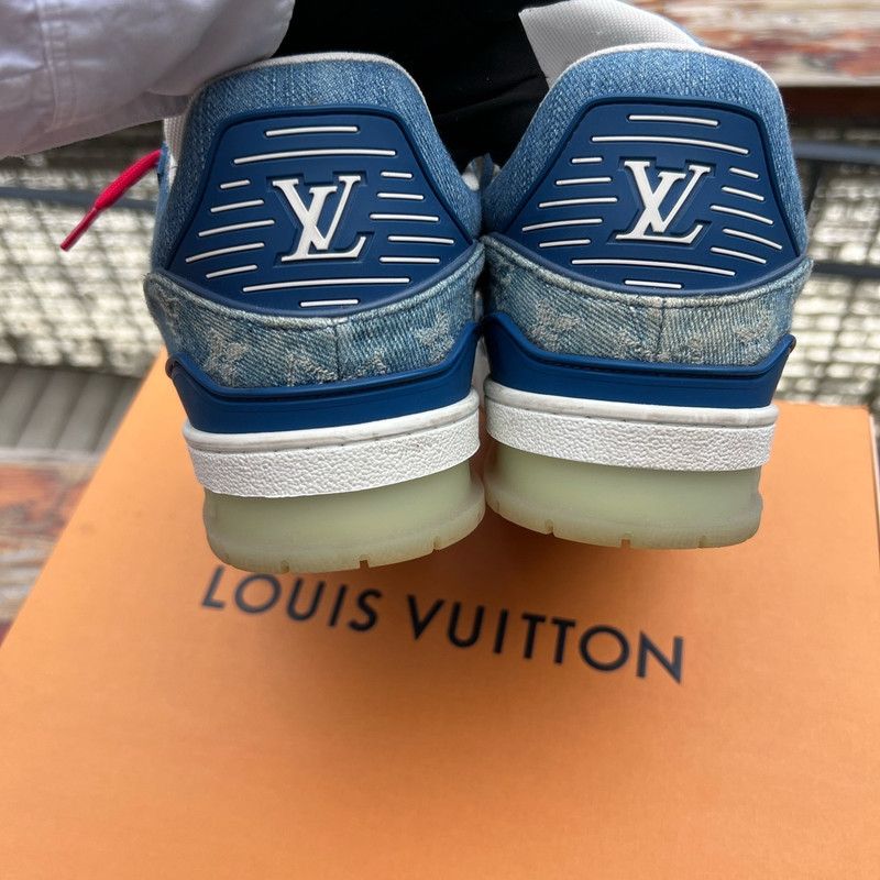 Louis Vuitton Louis Vuitton Trainer Sneakers in Blue 0079 Size US 9 / IT 39 - 4 Thumbnail