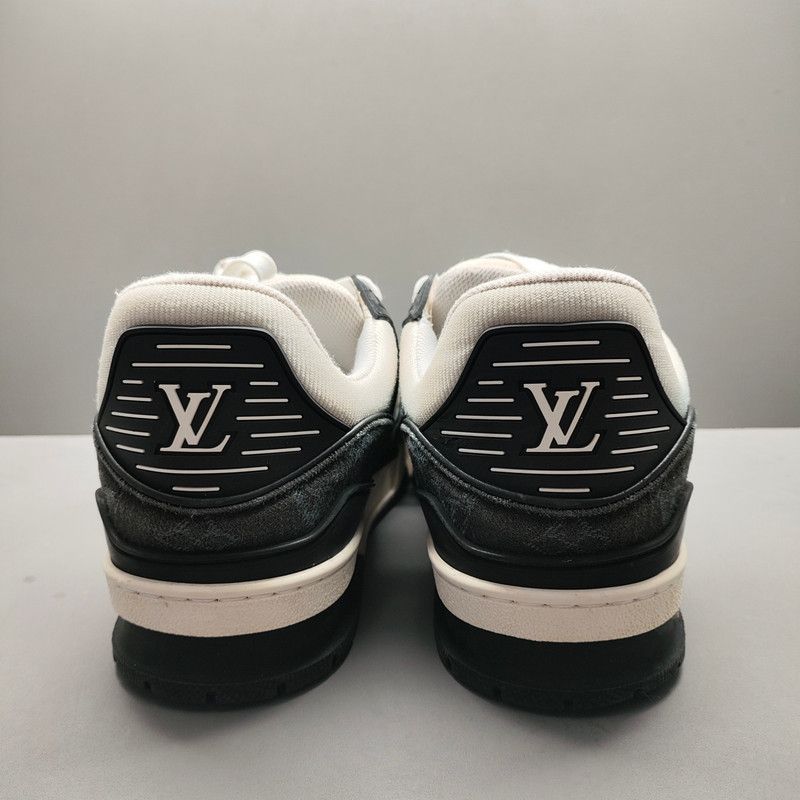 Louis Vuitton Louis Vuitton Panda Print Low-Top Sneakers 0079 Size US 9 / IT 39 - 3 Thumbnail
