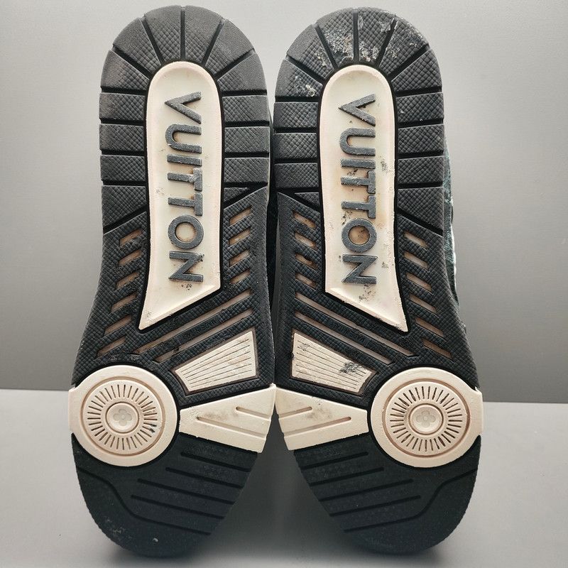 Louis Vuitton Louis Vuitton Panda Print Low-Top Sneakers 0079 Size US 9 / IT 39 - 4 Thumbnail