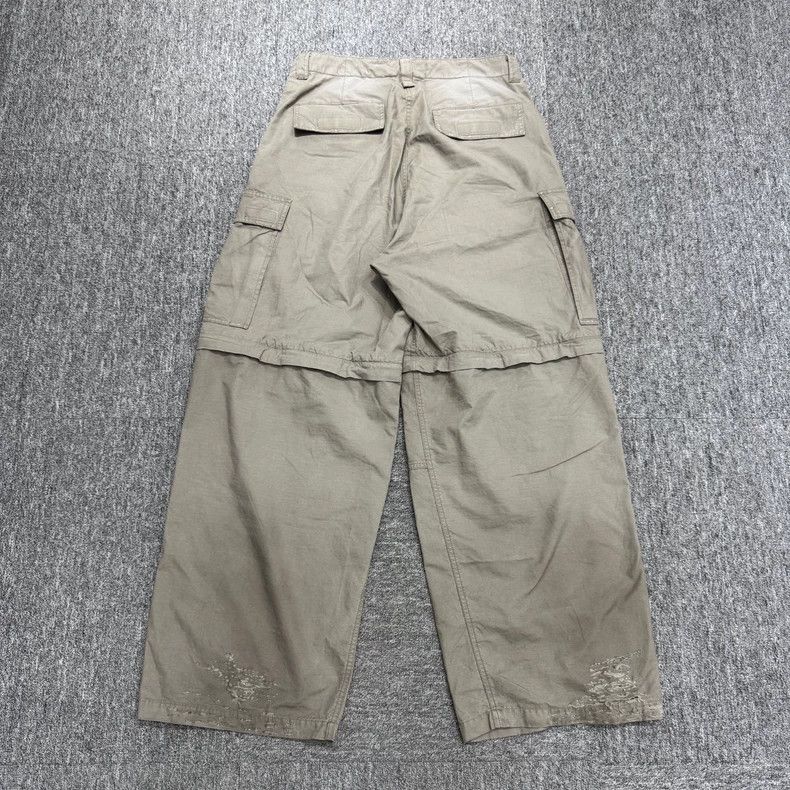 Balenciaga Balenciaga distressed detachable cargo pants Size US 44 / EU 60 - 2 Thumbnail