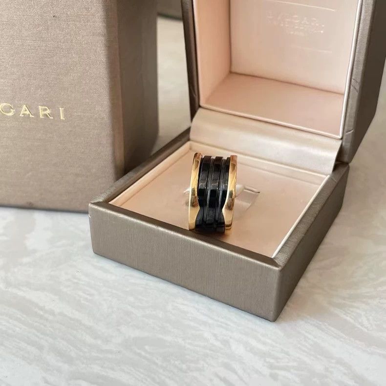 Bvlgari Bvlgari Black Ceramic Ring for Men and Women Size ONE SIZE - 4 Thumbnail