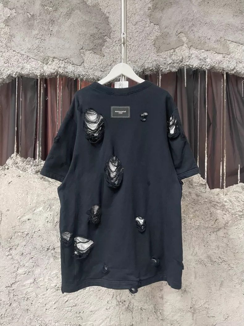 Maison Margiela Mastermind Distressed Short Sleeve T-Shirt Size US S / EU 44-46 / 1 - 2 Thumbnail