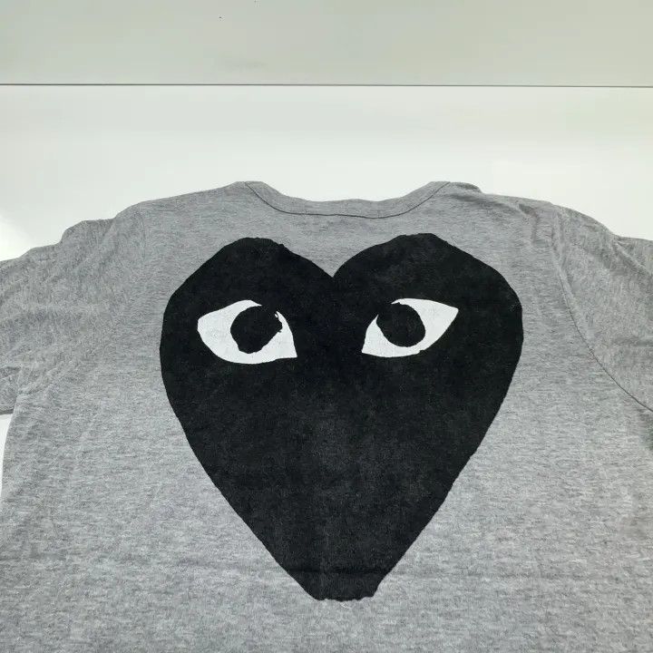 Comme des Garcons PLAY Comme des Garçons Play Grey Heart Logo Tee 0079 Size L / US 10 / IT 46 - 11 Thumbnail