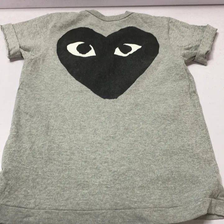 Comme des Garcons PLAY Comme des Garçons Play Gray Heart T-Shirt 0079 Size S / US 4 / IT 40 - 10 Thumbnail