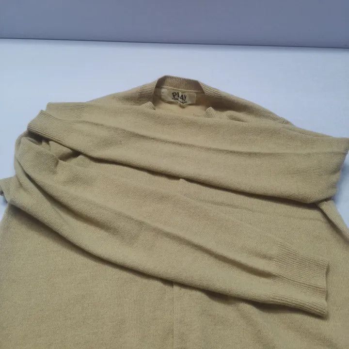 Comme des Garcons PLAY Comme des Garçons Play Beige Heart Cardigan 0079 Size L / US 10 / IT 46 - 8 Thumbnail