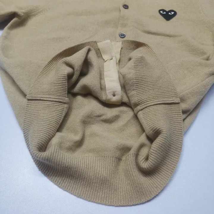 Comme des Garcons PLAY Comme des Garçons Play Beige Heart Cardigan 0079 Size L / US 10 / IT 46 - 11 Thumbnail