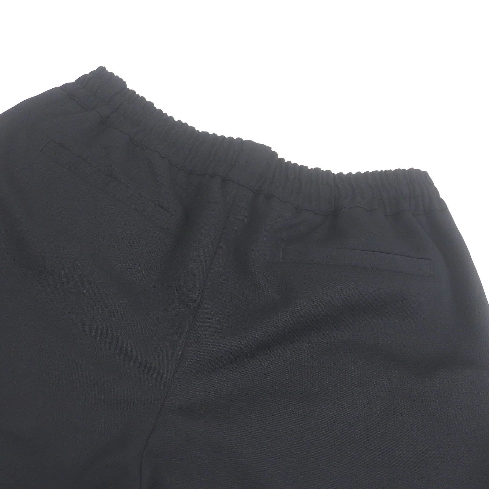 Louis Vuitton Louis Vuitton Louis Vuitton LV logo embroidered basketball shorts Cotton Shorts DUTY FREE for USA Size ONE SIZE - 4 Thumbnail