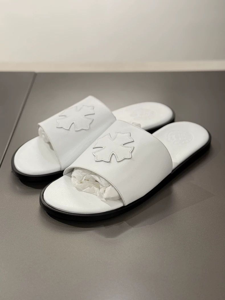Chrome Hearts chrome hearts white leather slides Size US 15 / EU 48 - 4 Thumbnail