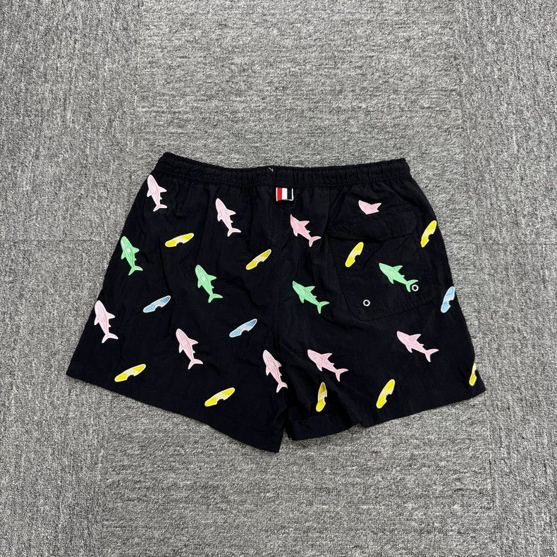 Thom Browne Thom Browne shark embroidered shorts Size US 26 / EU 42 - 2 Thumbnail