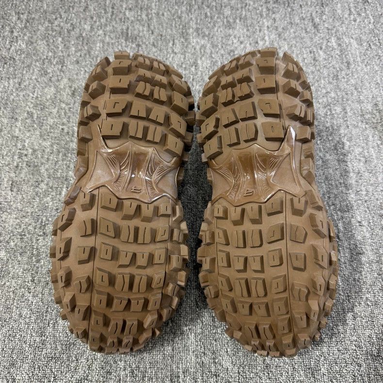 Balenciaga Balenciaga brown tire sneakers Size US 15 / EU 48 - 4 Thumbnail