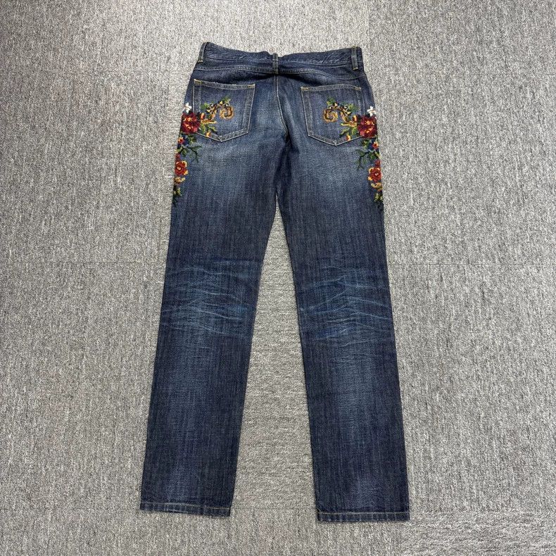 Dolce & Gabbana DG embroidered floral distressed jeans Size US 44 / EU 60 - 2 Thumbnail