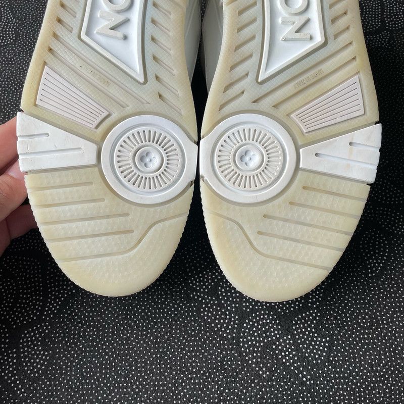Louis Vuitton Louis Vuitton Trainer Low Top Sneakers for Women 0079 Size US 8 / IT 38 - 8 Thumbnail