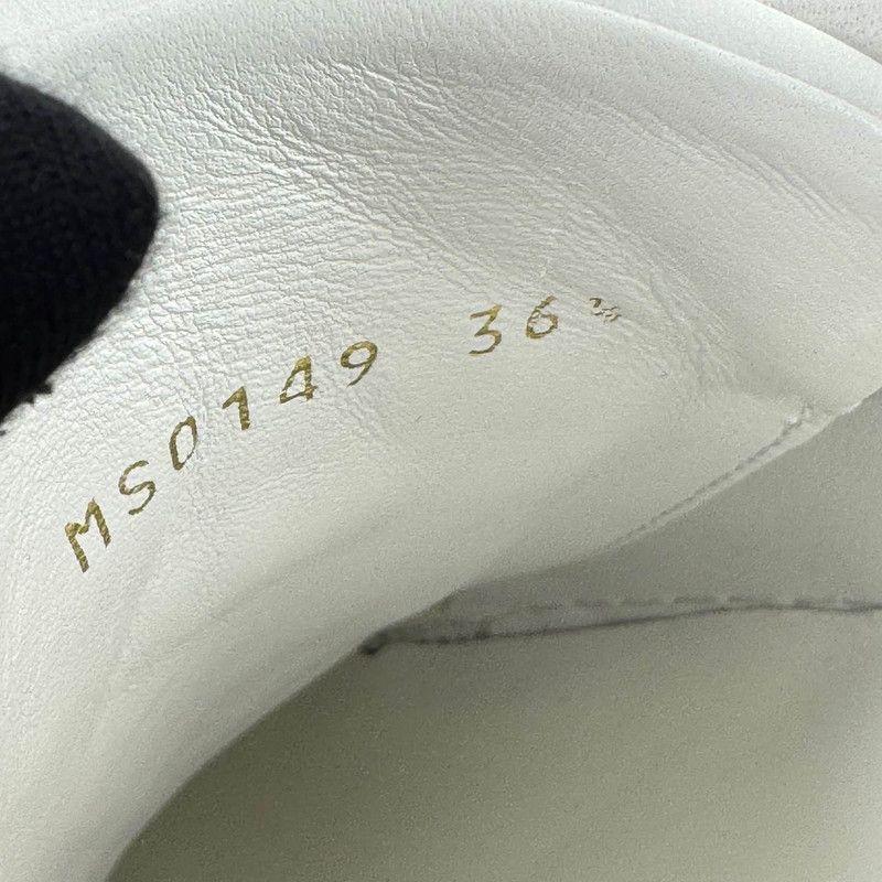 Louis Vuitton Louis Vuitton White Frontrow Leather Flat Sneakers 0079 Size US 6 / IT 36 - 5 Thumbnail