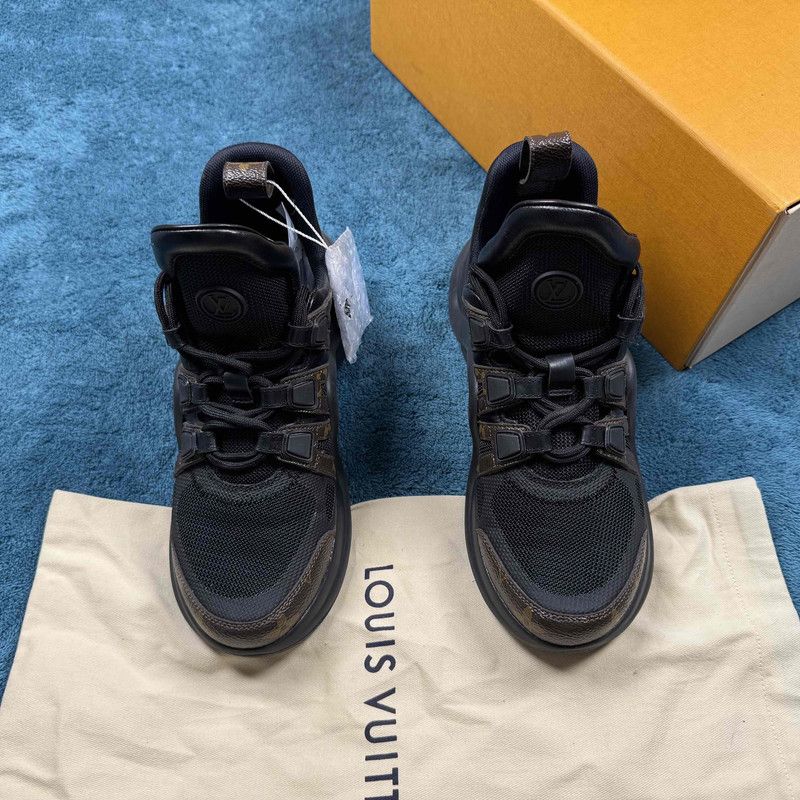 Louis Vuitton Louis Vuitton Archlight Running Shoes for Women 0079 Size US 5 / IT 35 - 2 Thumbnail