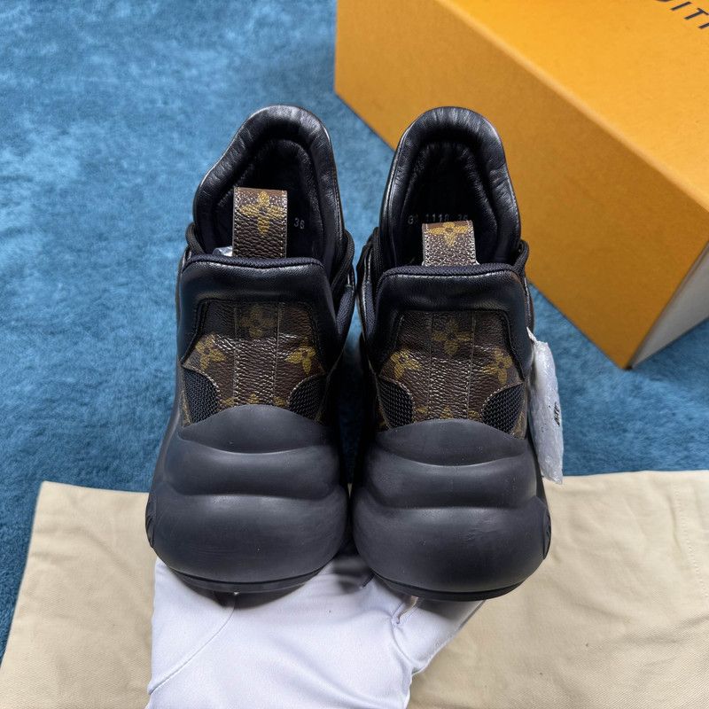 Louis Vuitton Louis Vuitton Archlight Running Shoes for Women 0079 Size US 5 / IT 35 - 3 Thumbnail