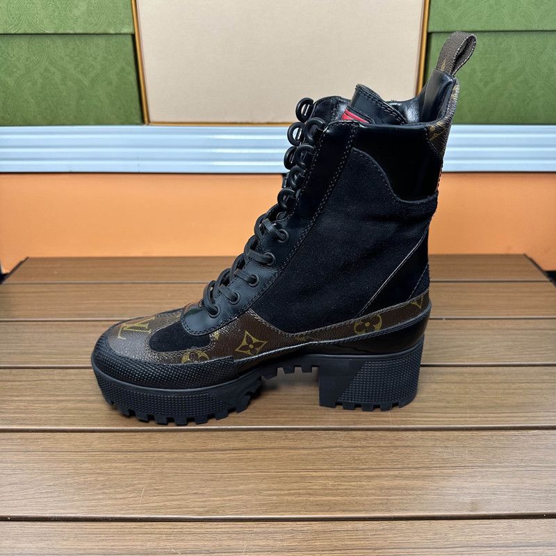 Louis Vuitton Louis Vuitton Stylish Comfortable Black Ankle Boots 0079 Size US 4 / IT 34 - 8 Thumbnail