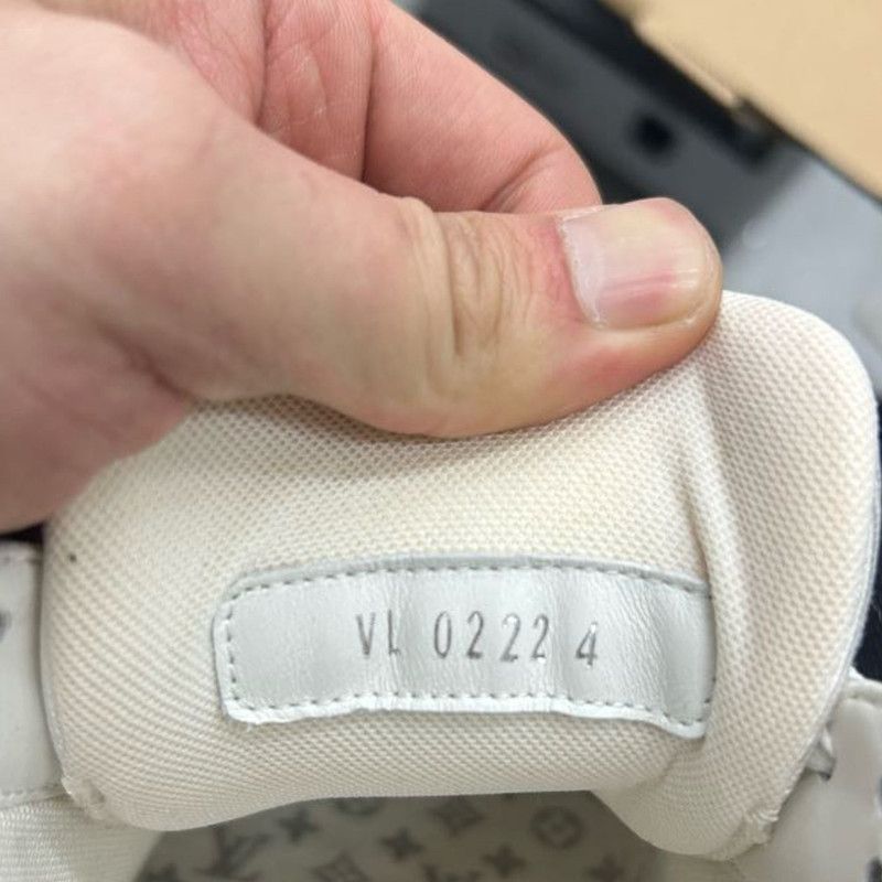 Louis Vuitton Louis Vuitton White Leather Low-Top Trainers 0079 Size US 6 / IT 36 - 5 Thumbnail
