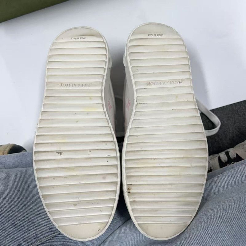 Louis Vuitton Louis Vuitton Stylish Low-Top Sneakers for Women 0079 Size US 6 / IT 36 - 4 Thumbnail