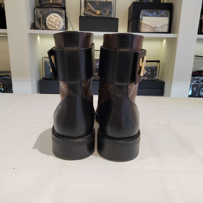 Louis Vuitton Louis Vuitton Classic Fashion Lace-Up Boots 0079 Size US 8 / IT 38 - 3 Thumbnail