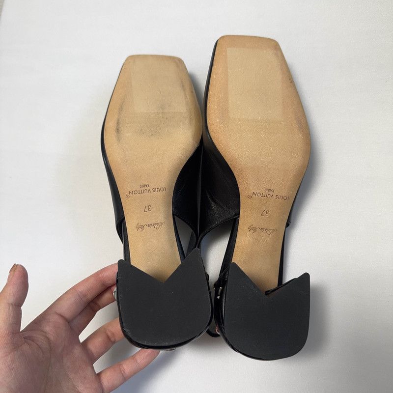 Louis Vuitton Louis Vuitton Classic Logo Square Heel Pumps 0079 Size US 6 / IT 36 - 8 Thumbnail