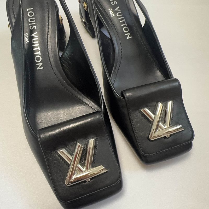 Louis Vuitton Louis Vuitton Classic Logo Square Heel Pumps 0079 Size US 6 / IT 36 - 7 Thumbnail