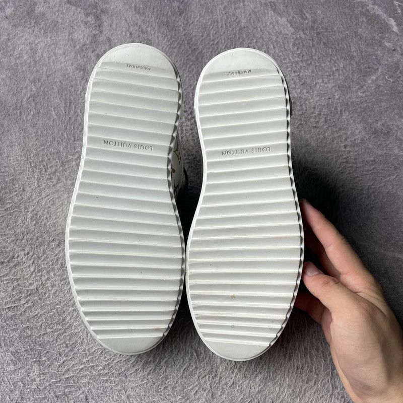 Louis Vuitton Louis Vuitton Low-Top Fashion Sneakers for Women 0079 Size US 6 / IT 36 - 4 Thumbnail