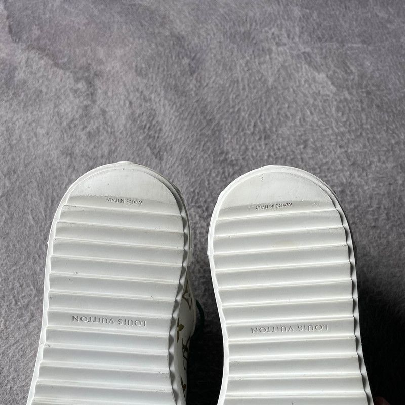 Louis Vuitton Louis Vuitton Low-Top Fashion Sneakers for Women 0079 Size US 6 / IT 36 - 6 Thumbnail