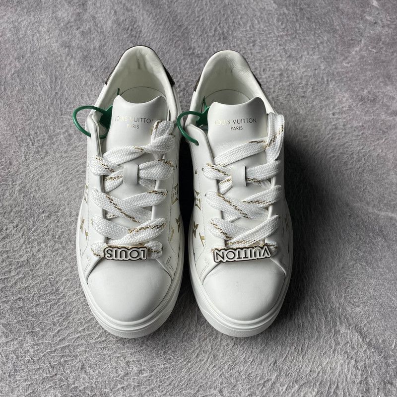 Louis Vuitton Louis Vuitton Low-Top Fashion Sneakers for Women 0079 Size US 6 / IT 36 - 2 Thumbnail
