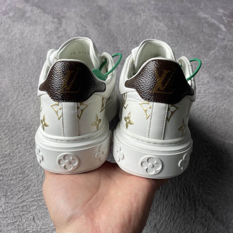 Louis Vuitton Louis Vuitton Low-Top Fashion Sneakers for Women 0079 Size US 6 / IT 36 - 3 Thumbnail