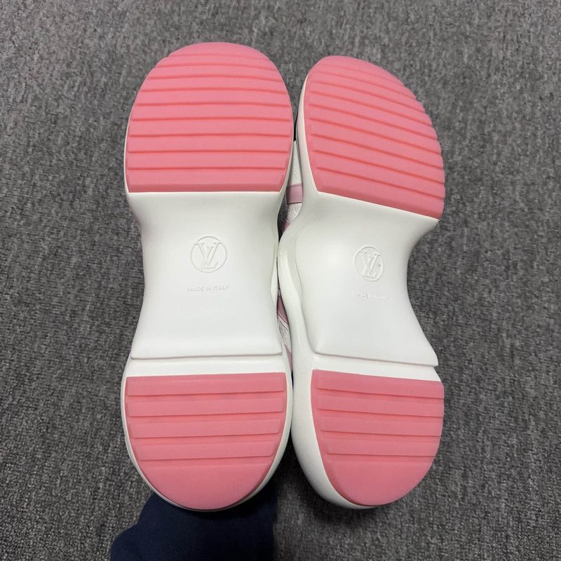Louis Vuitton Louis Vuitton Archlight 1.0 Sporty Sneakers for Women 0079 Size US 12 / IT 42 - 4 Thumbnail