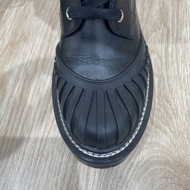 Louis Vuitton Louis Vuitton Black Beaubourg Ankle Boots for Women 0079 Size US 6 / IT 36 - 14 Thumbnail