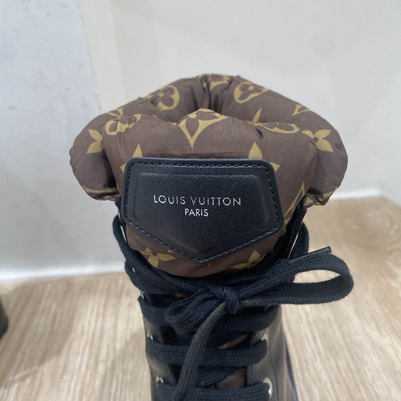 Louis Vuitton Louis Vuitton Black Beaubourg Ankle Boots for Women 0079 Size US 6 / IT 36 - 10 Thumbnail