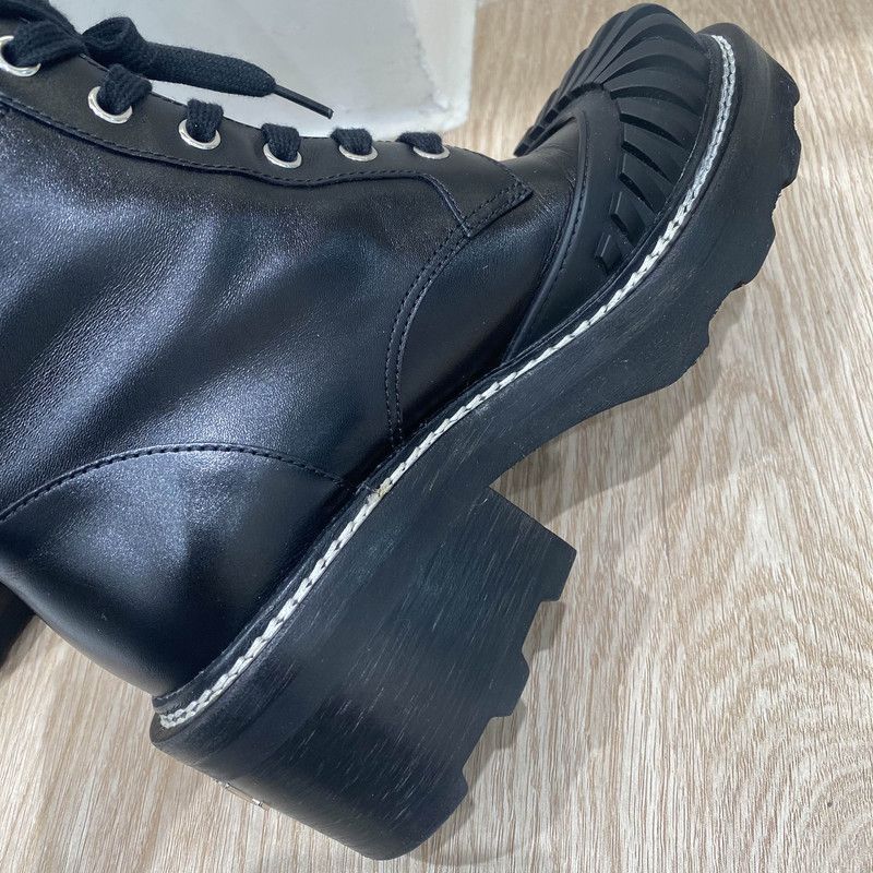 Louis Vuitton Louis Vuitton Black Beaubourg Ankle Boots for Women 0079 Size US 6 / IT 36 - 11 Thumbnail