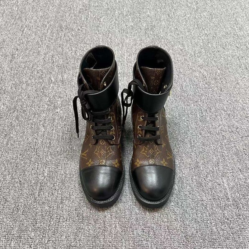 Louis Vuitton Louis Vuitton Wonderland Fashion Short Boots for Women 0079 Size US 8 / IT 38 - 2 Thumbnail