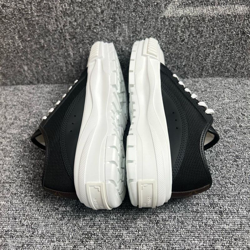 Louis Vuitton Louis Vuitton Squad Comfortable Casual Sneakers for Women 0079 Size US 6 / IT 36 - 7 Thumbnail