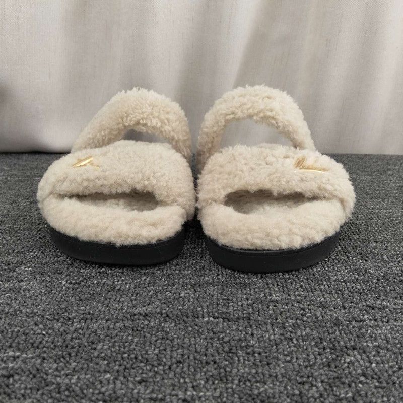 Louis Vuitton Louis Vuitton Cozy Beige Slippers with Metal Logo 0079 Size US 4 / IT 34 - 4 Thumbnail