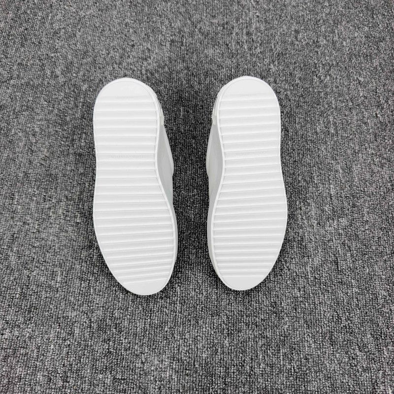 Louis Vuitton Louis Vuitton Women's Time Out Low Top Sneakers 0079 Size US 6 / IT 36 - 4 Thumbnail