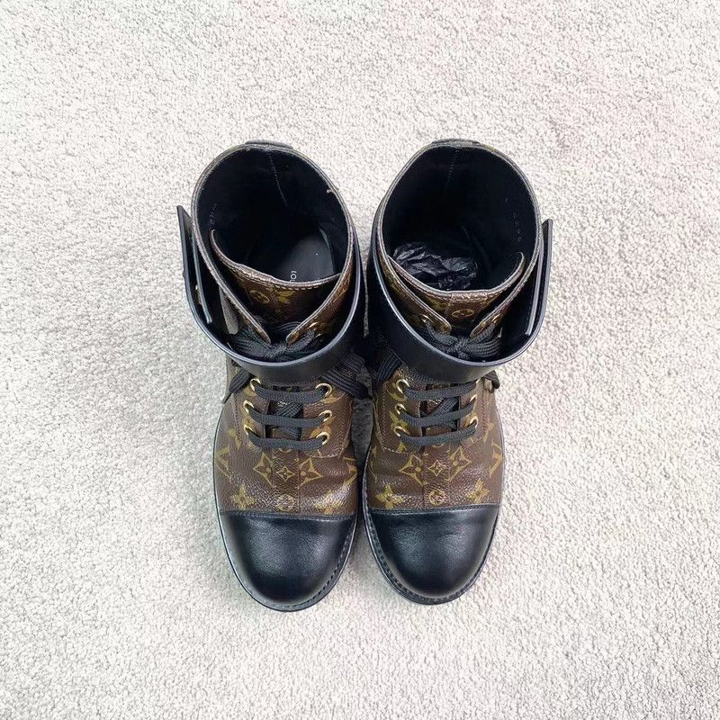 Louis Vuitton Louis Vuitton Wonderland Monogram Canvas Ankle Boots 0079 Size US 6 / IT 36 - 6 Thumbnail