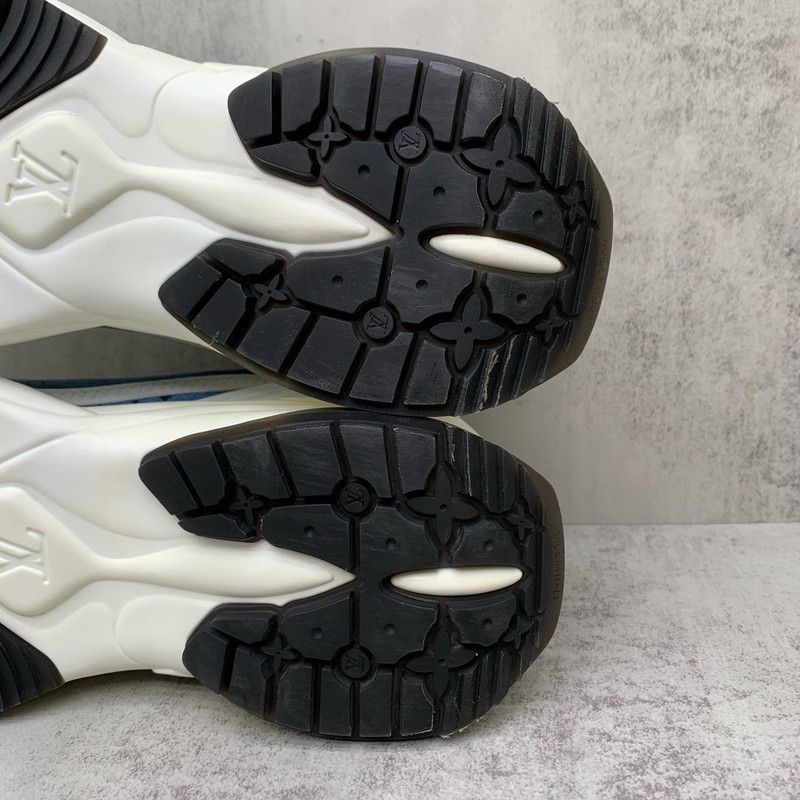 Louis Vuitton Louis Vuitton Run 55 Blue and White Sneakers 0079 Size US 4 / IT 34 - 9 Thumbnail