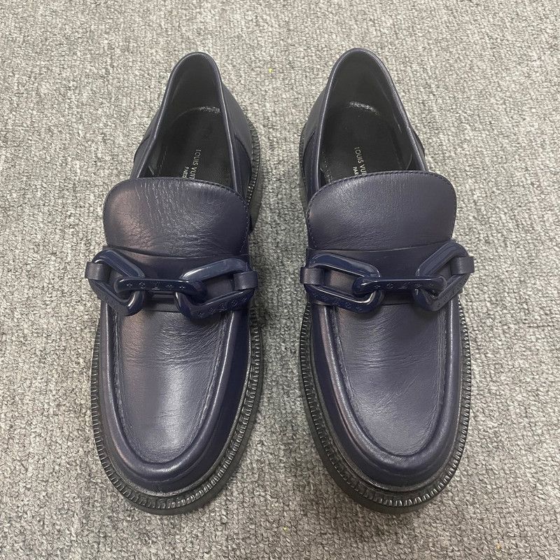 Louis Vuitton Louis Vuitton Academy Casual Shoes in Deep Blue 0079 Size US 7 / IT 37 - 2 Thumbnail