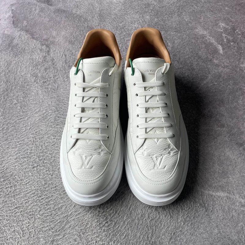 Louis Vuitton Louis Vuitton White Casual Sneakers for Men 0079 Size US 10 / IT 40 - 2 Thumbnail