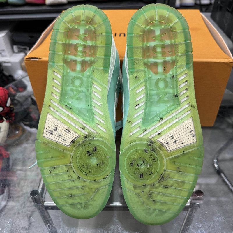 Louis Vuitton Louis Vuitton Trainer Low Top in Tiffany Green 0079 Size US 9 / IT 39 - 4 Thumbnail