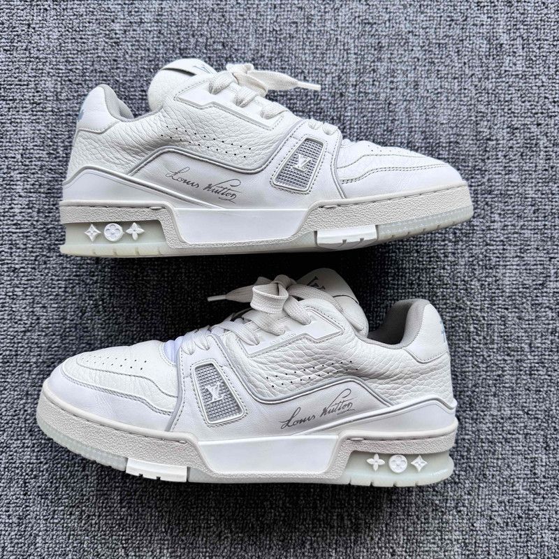 Louis Vuitton Louis Vuitton Trainer Low-Top Sneaker in White 0079 Size US 7 / IT 37 - 8 Thumbnail
