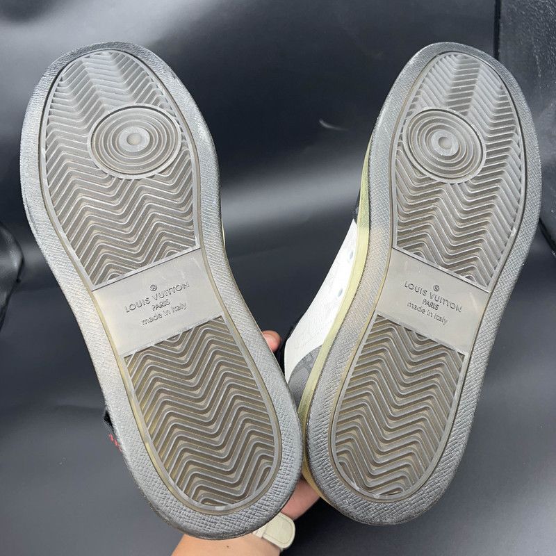 Louis Vuitton Louis Vuitton Rivoli Casual Sneakers in White and Blue 0079 Size US 10 / IT 40 - 4 Thumbnail