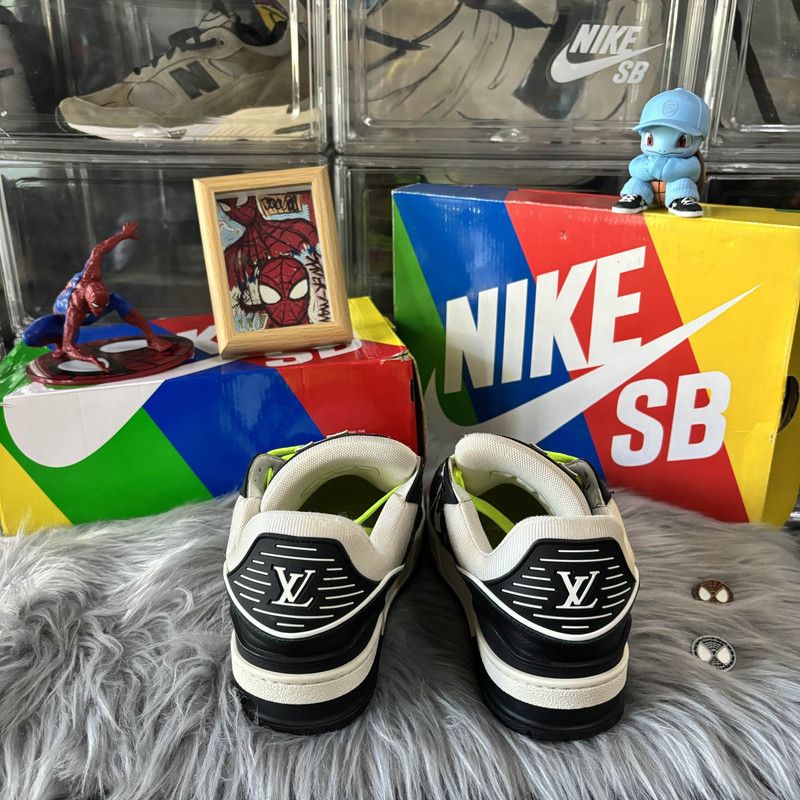 Louis Vuitton Louis Vuitton Low-Top Basketball Sneakers in Black and White 0079 Size US 8 / IT 38 - 3 Thumbnail