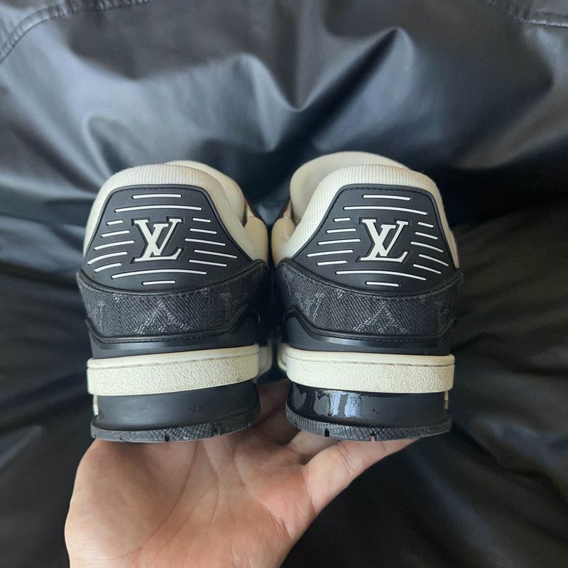 Louis Vuitton Louis Vuitton Trainer Panda Low-Top Sneakers 0079 Size US 10.5 / EU 43-44 - 3 Thumbnail